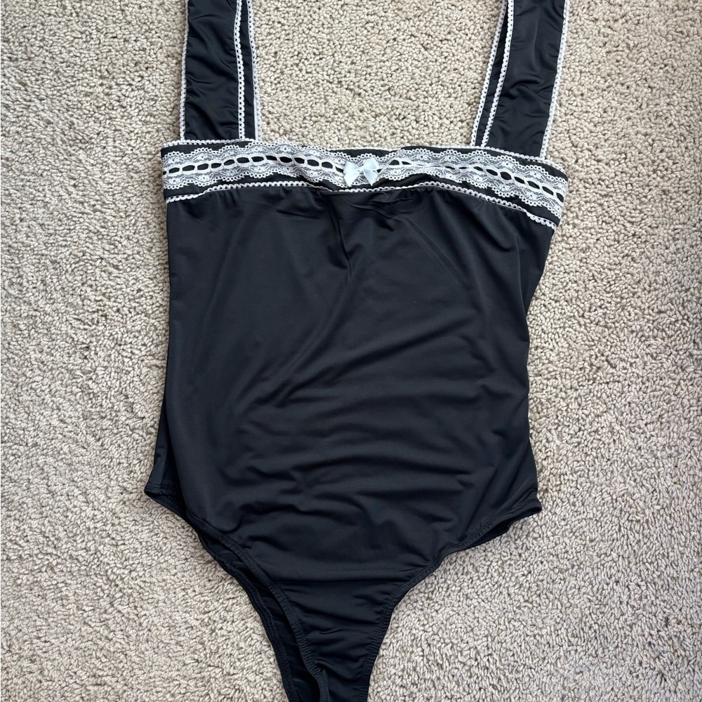 Princess Polly Elegant Black Bodysuit with Lace Detail